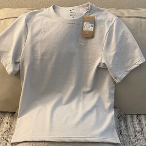 New Men’s Nike Dri-Fit Seersucker Short Sleeve Versatile Shirt Medium M
